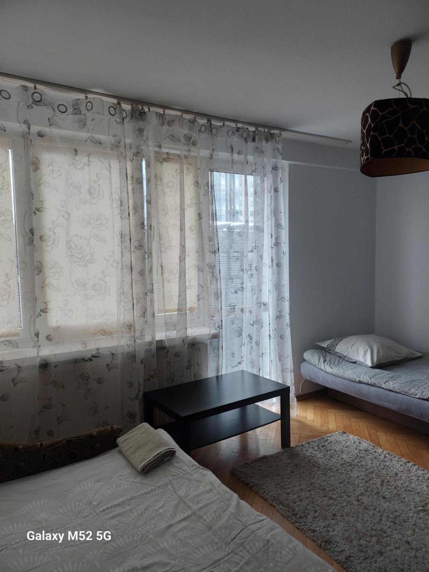 Roland 2 Srodmiescie Metro Rondo Onz,aleja Jana Pawla Ii,18 Apartment *